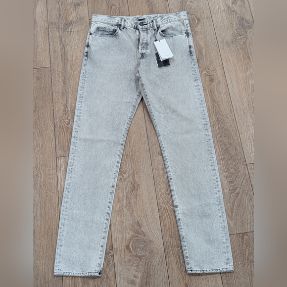 $448 Mens John Elliot 